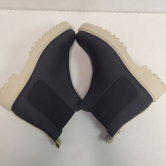 NILA & Nila BLACK slip on ankle boots womans size 39 with white trim NWT LEATHER - Picture 5 of 10